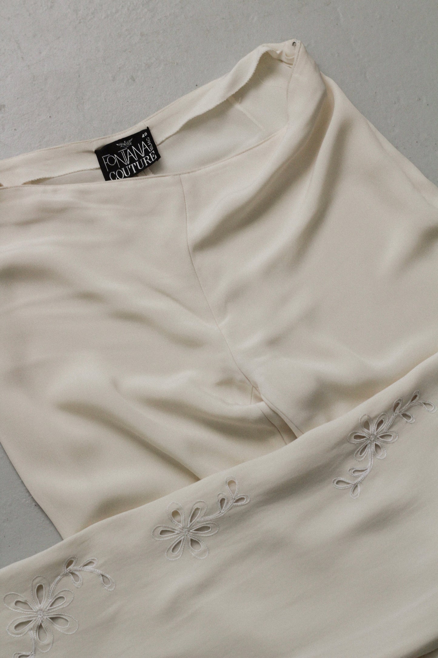 Vintage Trousers with Flower Embroidery