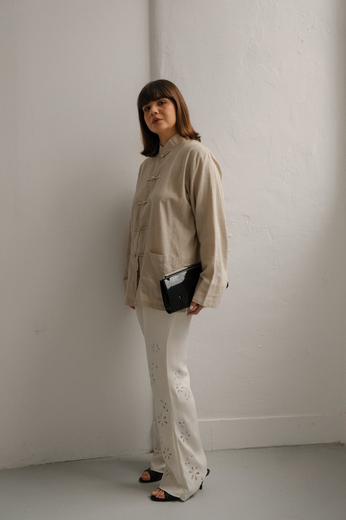 Vintage Trousers with Flower Embroidery